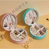 Шкатулка для хранения ювелирных украшений Jewelry box 